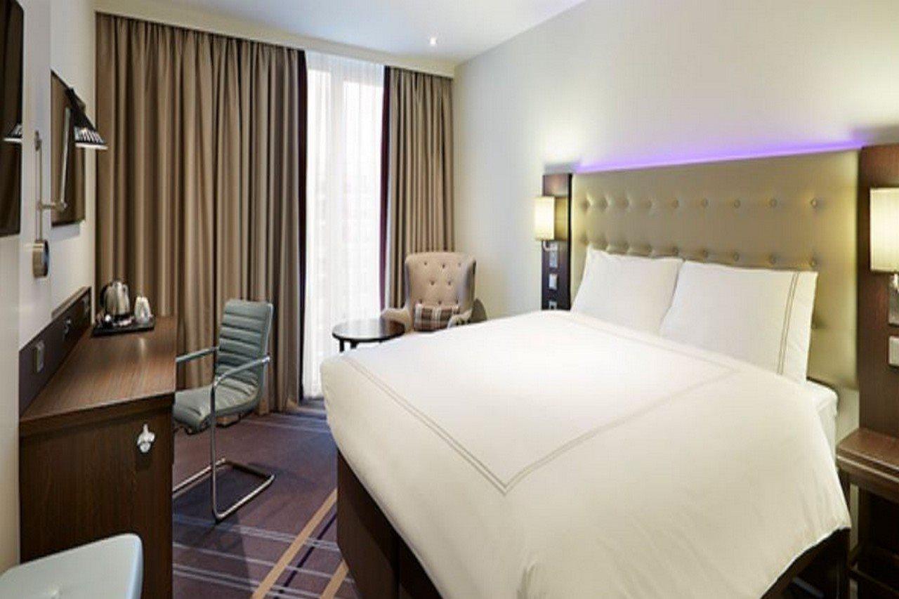 Premier Inn Duesseldorf City Friedrichstadt Exterior photo