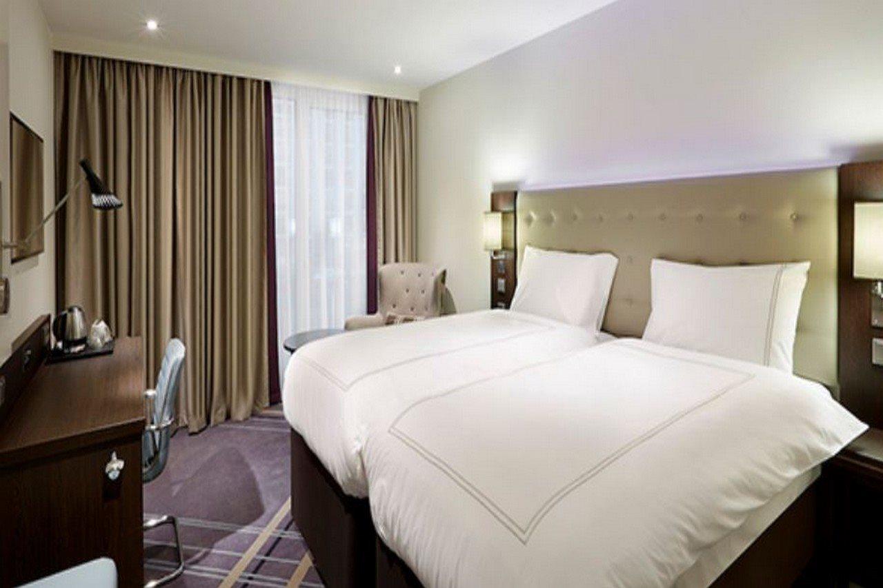 Premier Inn Duesseldorf City Friedrichstadt Exterior photo