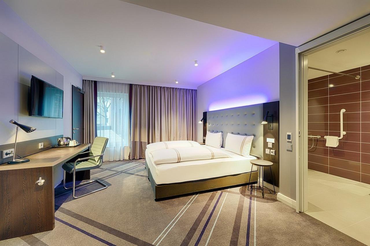 Premier Inn Duesseldorf City Friedrichstadt Exterior photo