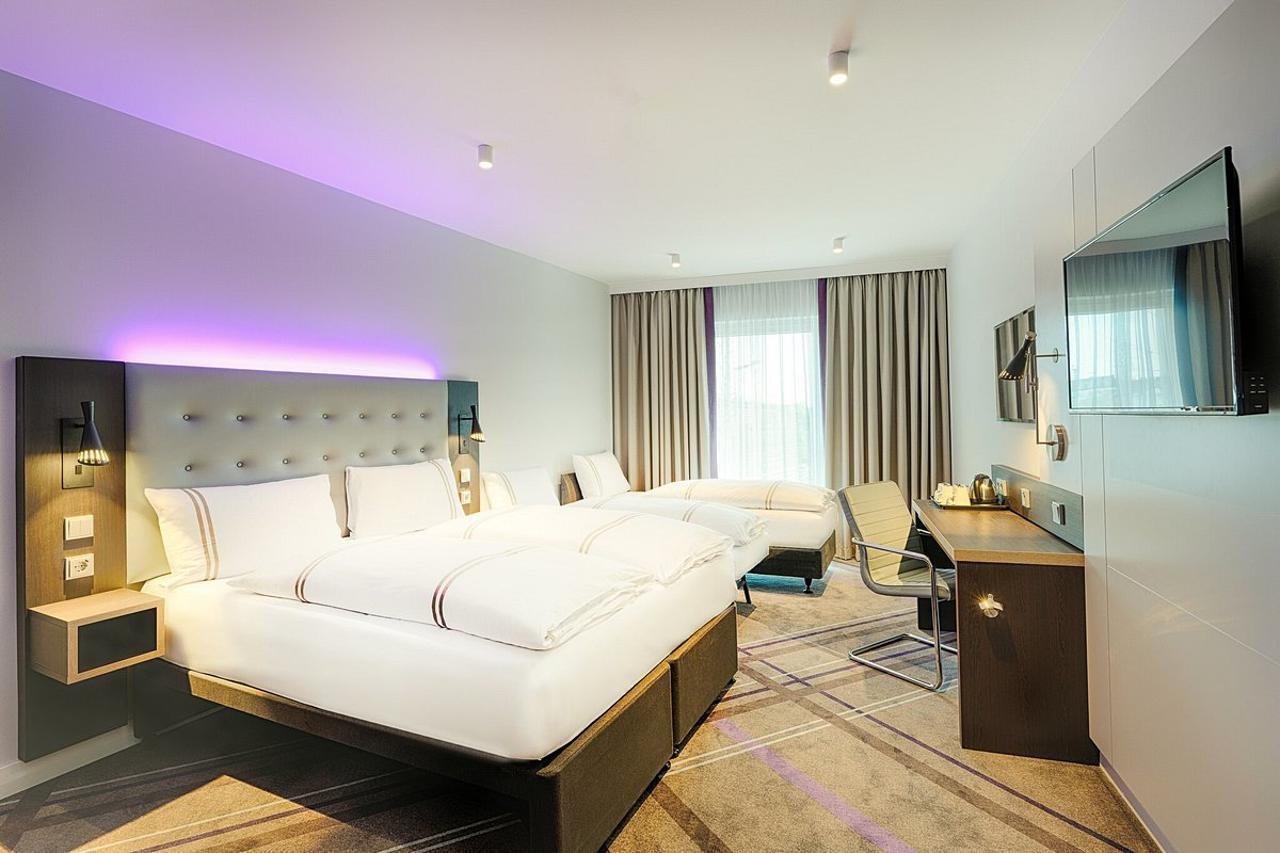 Premier Inn Duesseldorf City Friedrichstadt Exterior photo